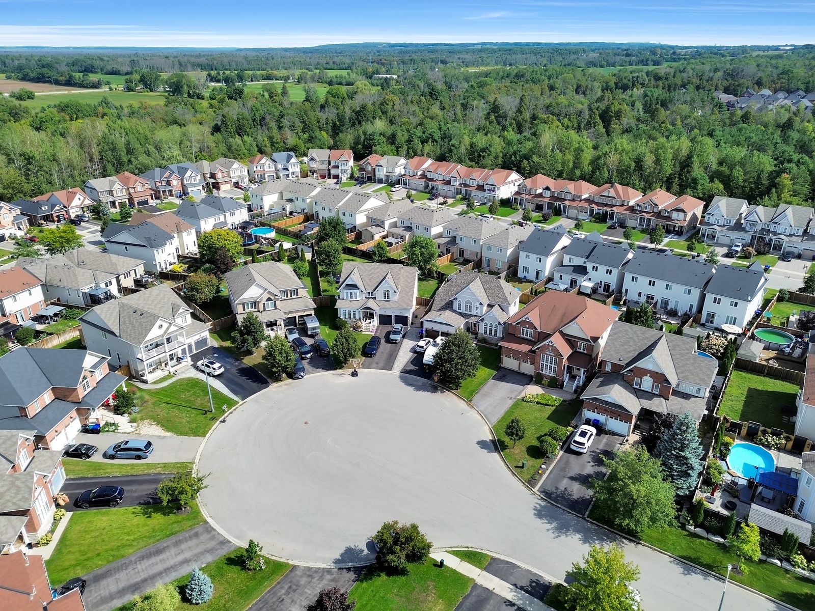 Aerial of a suburban cul-de-sac neighbourhood