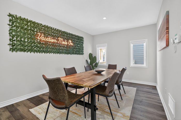 HDR dining room photography — York Region